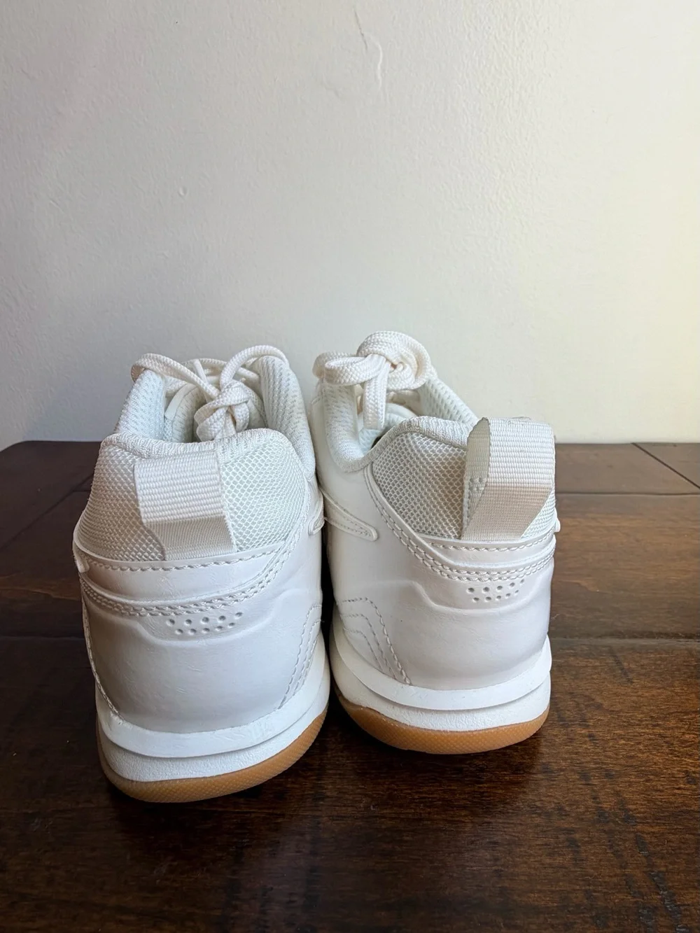 Nike Gato LV8 GS White Gum Sneakers Shoes Youth Size 6Y II7084 100 New No Box